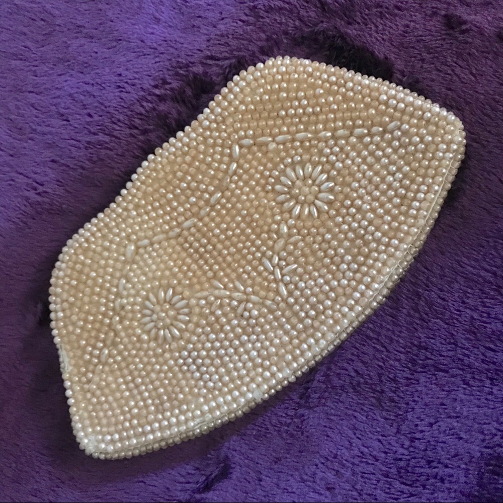 1950’s Vintage Heavy Beaded Coin Purse